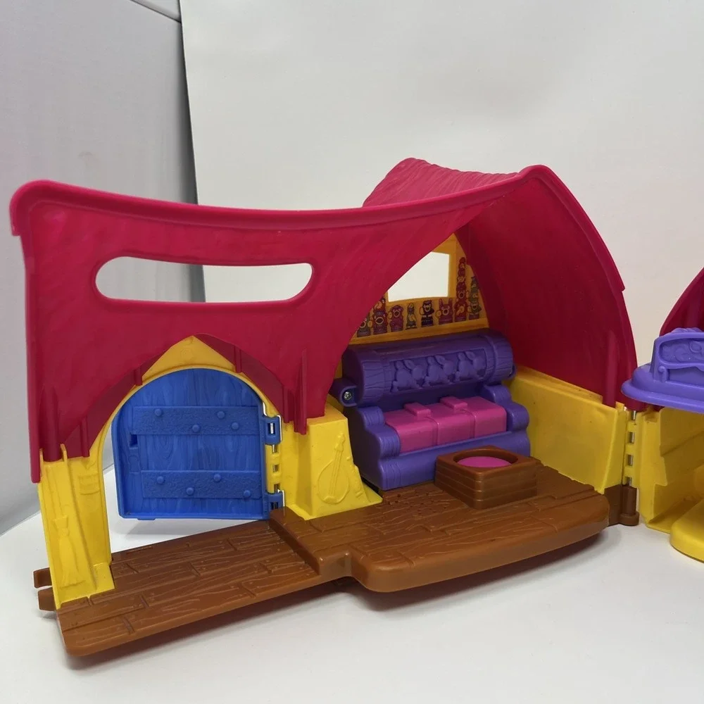 Fisher Price Little People Disney Snow White Cottage Music Works Playset Only